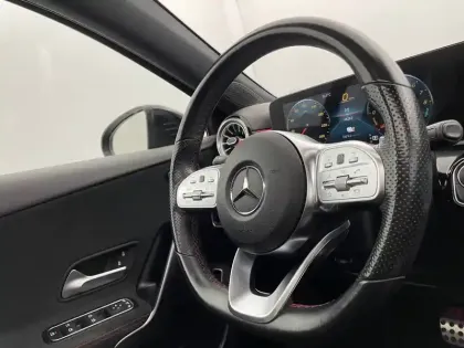 Photo 24 Mercedes Classe A  250 e 8G-DCT