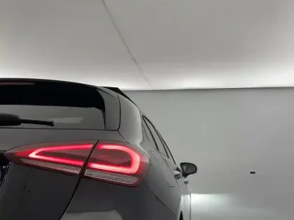 Photo 31 Mercedes Classe A  250 e 8G-DCT