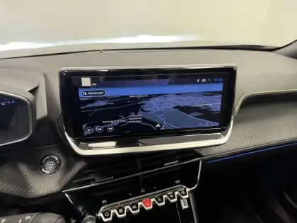Photo 47 Peugeot 2008  Hybrid 145 e-DCS6