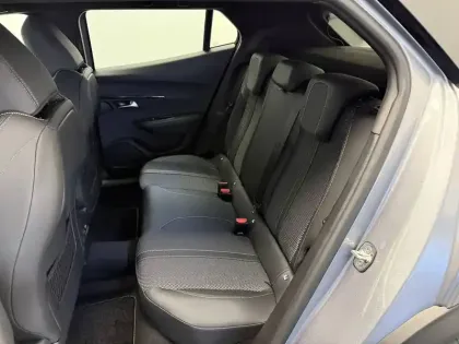 Photo 44 Peugeot 2008  Hybrid 145 e-DCS6
