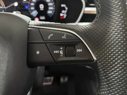 Photo 81 Audi Q3  45 TFSIe 245 ch S tronic 6