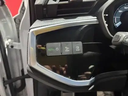 Photo 77 Audi Q3  45 TFSIe 245 ch S tronic 6