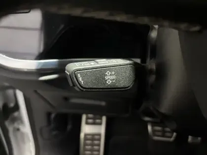 Photo 79 Audi Q3  45 TFSIe 245 ch S tronic 6