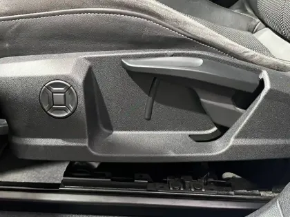 Photo 74 Audi Q3  45 TFSIe 245 ch S tronic 6