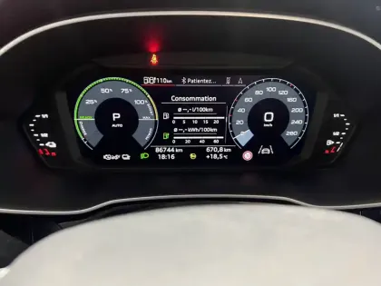 Photo 95 Audi Q3  45 TFSIe 245 ch S tronic 6