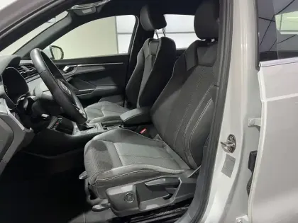 Photo 75 Audi Q3  45 TFSIe 245 ch S tronic 6