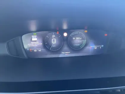 Photo 48 Peugeot 308  Hybrid 145 e-DCS6