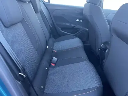 Photo 40 Peugeot 308  Hybrid 145 e-DCS6