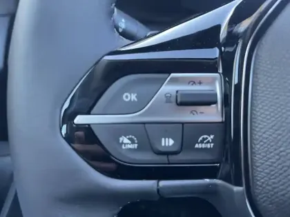 Photo 46 Peugeot 308  Hybrid 145 e-DCS6