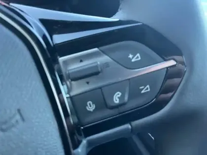 Photo 60 Peugeot 308  Hybrid 145 e-DCS6