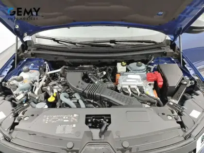 Photo 33 Renault Austral  E-Tech full hybrid 200 GSR2