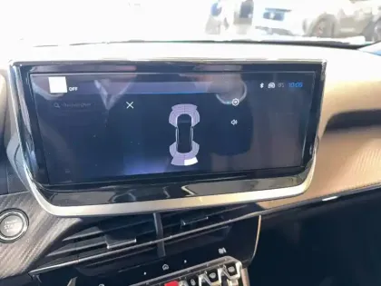 Photo 57 Peugeot 2008  Hybrid 145 e-DCS6