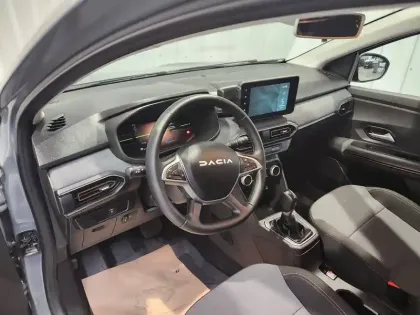 Photo 4 Dacia Jogger  Hybrid 140 7 places GSR2