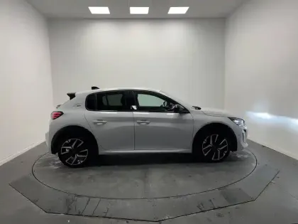 Photo 48 Peugeot 208  Hybrid 110 e-DCS6