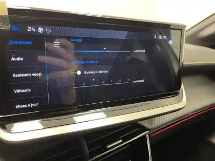 Photo 40 Peugeot 208  Hybrid 110 e-DCS6