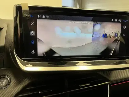 Photo 90 Peugeot 208  Hybrid 110 e-DCS6