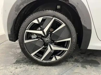 Photo 57 Peugeot 208  Hybrid 110 e-DCS6