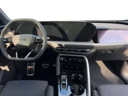 Photo 32 Audi Q5  Sportback e-hybrid 299 ch S tronic 7 Quattro