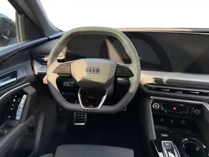 Photo 33 Audi Q5  Sportback e-hybrid 299 ch S tronic 7 Quattro