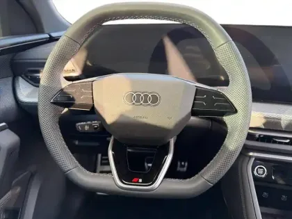 Photo 37 Audi Q5  Sportback e-hybrid 299 ch S tronic 7 Quattro