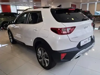 Photo 14 Kia Stonic  1.0 T-GDi 100 ch DCT7