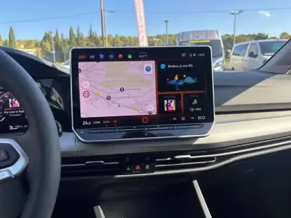 Photo 30 Volkswagen Golf  1.5 eHybrid 204 DSG6