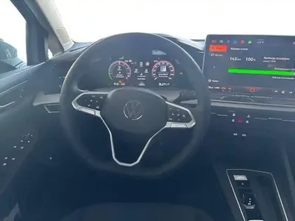 Photo 24 Volkswagen Golf  1.5 eHybrid 204 DSG6