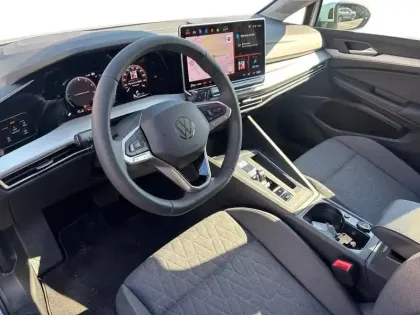 Photo 11 Volkswagen Golf  1.5 eHybrid 204 DSG6