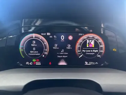 Photo 13 Volkswagen Golf  1.5 eHybrid 204 DSG6