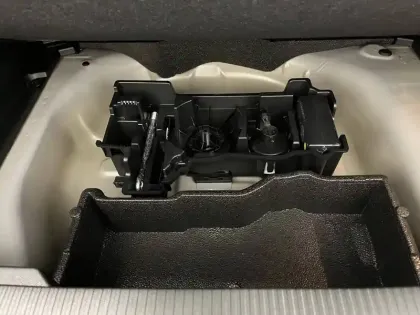 Photo 96 Peugeot 2008  Hybrid 145 e-DCS6