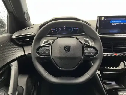 Photo 55 Peugeot 2008  Hybrid 145 e-DCS6
