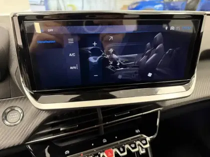 Photo 21 Peugeot 2008  Hybrid 145 e-DCS6