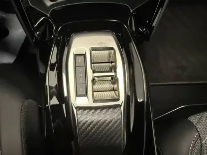 Photo 26 Peugeot 2008  Hybrid 145 e-DCS6