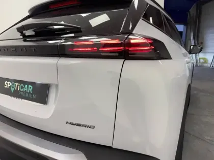 Photo 32 Peugeot 2008  Hybrid 145 e-DCS6