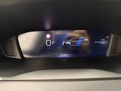 Photo 28 Peugeot 2008  Hybrid 145 e-DCS6