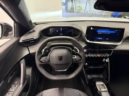 Photo 9 Peugeot 2008  Hybrid 145 e-DCS6