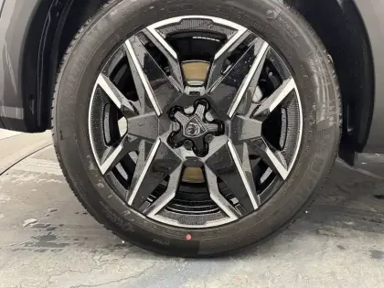 Photo 51 Peugeot 5008  Hybrid 145 e-DCS6