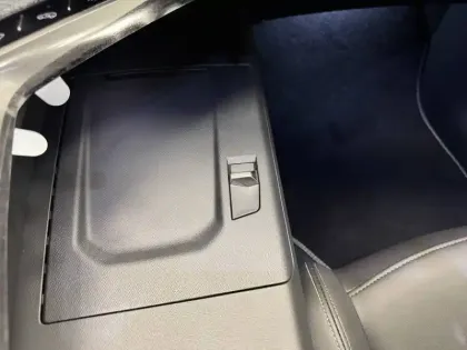 Photo 104 Peugeot 5008  Hybrid 145 e-DCS6