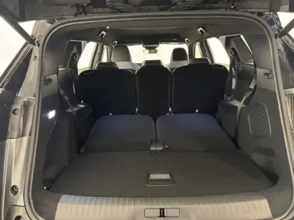 Photo 123 Peugeot 5008  Hybrid 145 e-DCS6