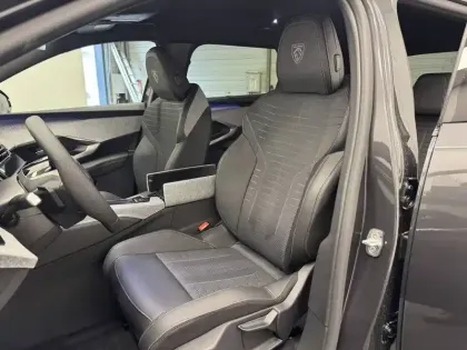 Photo 73 Peugeot 5008  Hybrid 145 e-DCS6