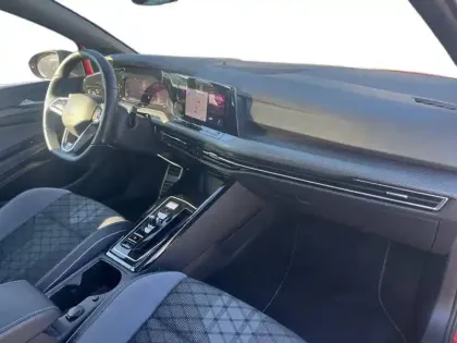 Photo 33 Volkswagen Golf  1.5 eTSI OPF 150 DSG7