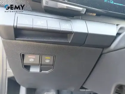 Photo 12 Renault Megane  E-Tech 220 ch autonomie confort AC22