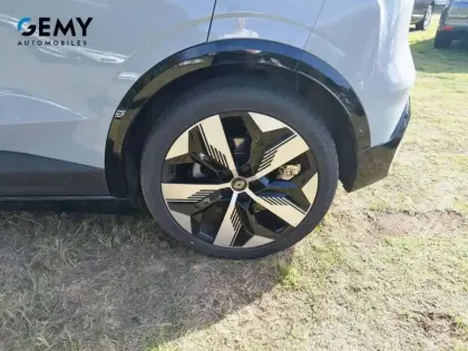 Photo 10 Renault Megane  E-Tech 220 ch autonomie confort AC22