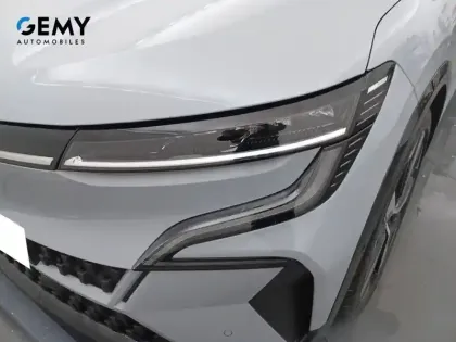 Photo 45 Renault Megane  E-Tech 220 ch autonomie confort AC22