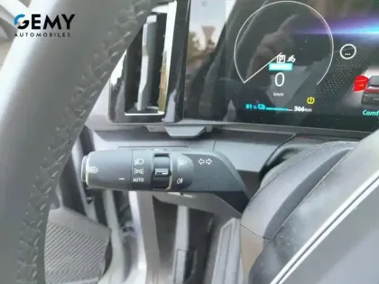 Photo 16 Renault Megane  E-Tech 220 ch autonomie confort AC22