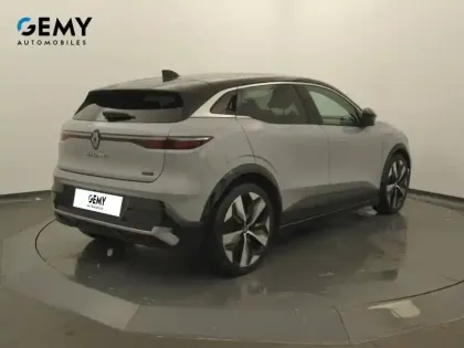 Photo 47 Renault Megane  E-Tech 220 ch autonomie confort AC22