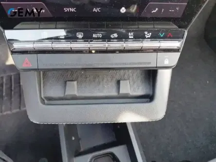 Photo 25 Renault Megane  E-Tech 220 ch autonomie confort AC22