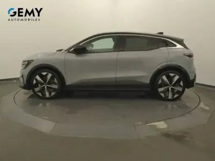 Photo 48 Renault Megane  E-Tech 220 ch autonomie confort AC22