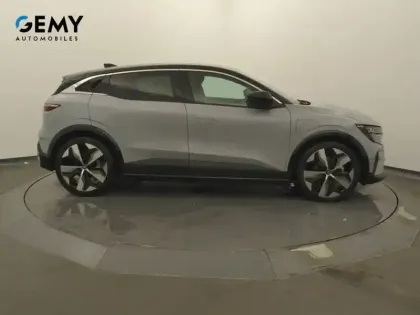 Photo 33 Renault Megane  E-Tech 220 ch autonomie confort AC22