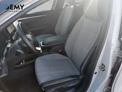 Photo 8 Renault Megane  E-Tech 220 ch autonomie confort AC22